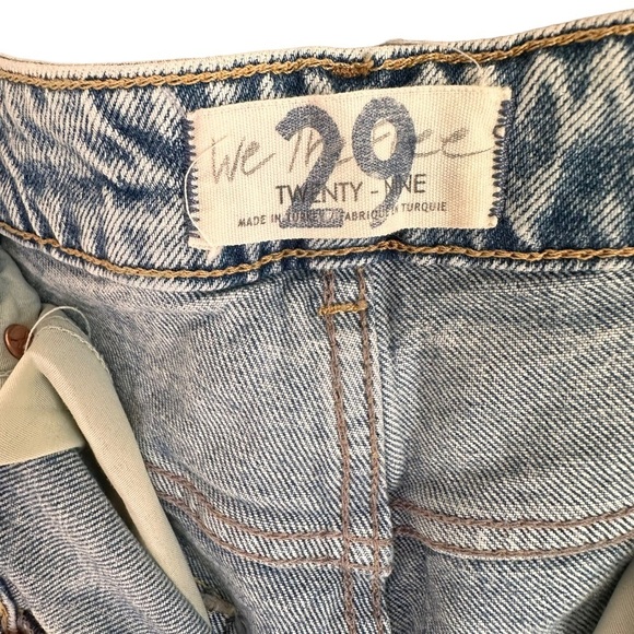 Free People Zuri Lived in Blue Mom Jean Size 29 - Picture 6 of 6